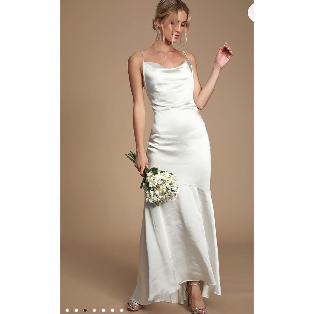 Elliatt Aisle Wedding Gown